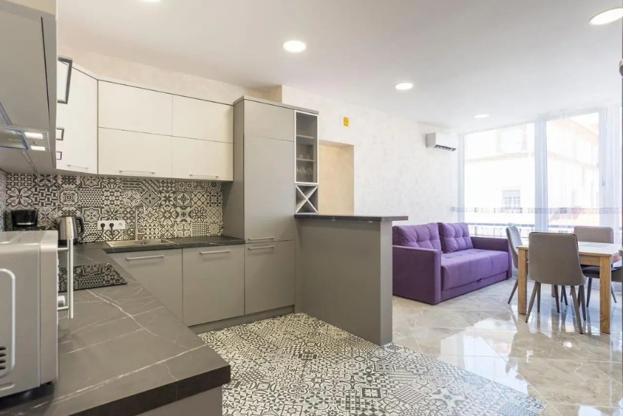 Dream House Rooms Malaga - Habitacion En El Apartemento Maison d'hôtes